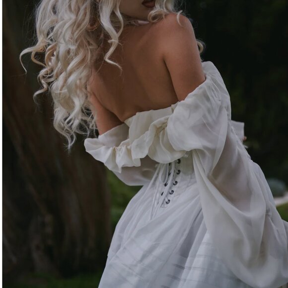 NWT Selkie The Silk Vanilla Shakespeare Blouse M/XL - Picture 2 of 9